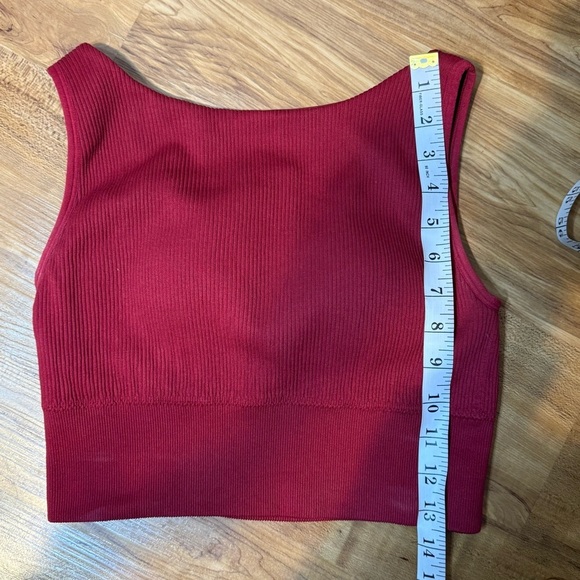 Zella Red Classic Cropped Rib Tank Woman’s Sports Tank - Picture 4 of 5